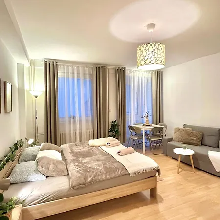 Simona - Old Town براتسيلافا