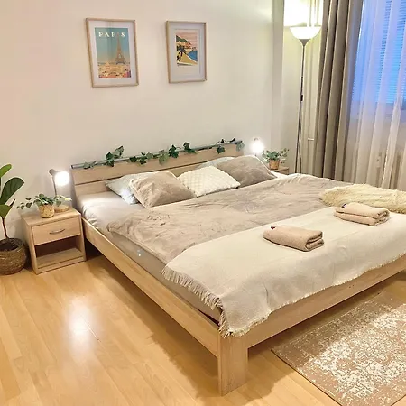 Simona - Old Town * براتسيلافا