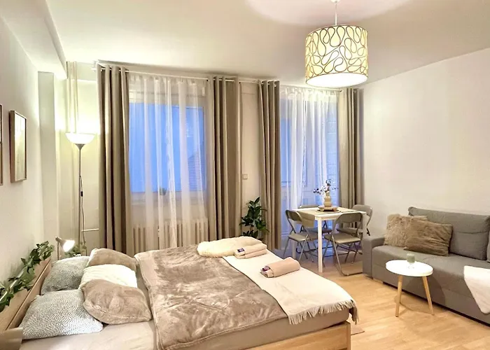 Simona - Old Town Pressburg